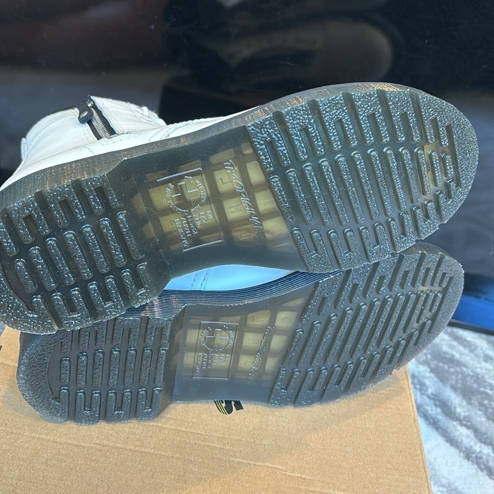 NIB Dr. Martens Women's 1460 Twin Zip 27624100 White Leather Boots 8 9 10 - Picture 11 of 15